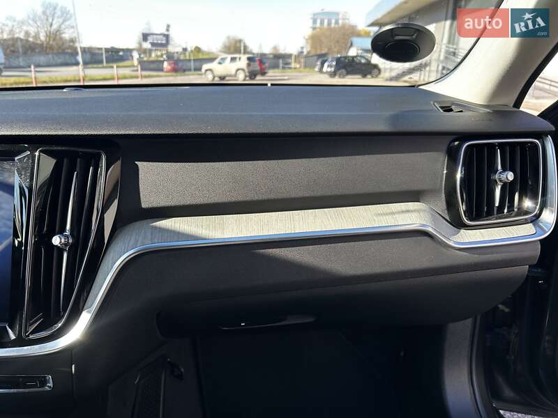 Универсал Volvo V60 2019 в Львове