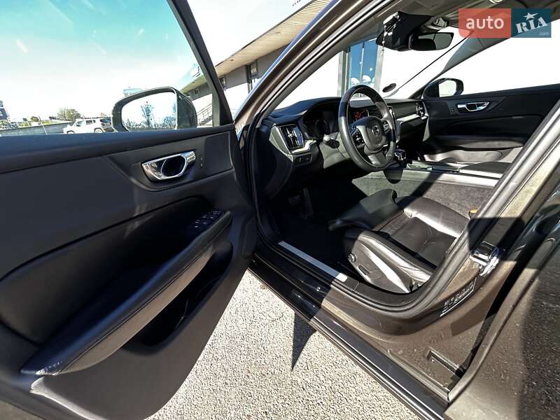 Универсал Volvo V60 2019 в Львове