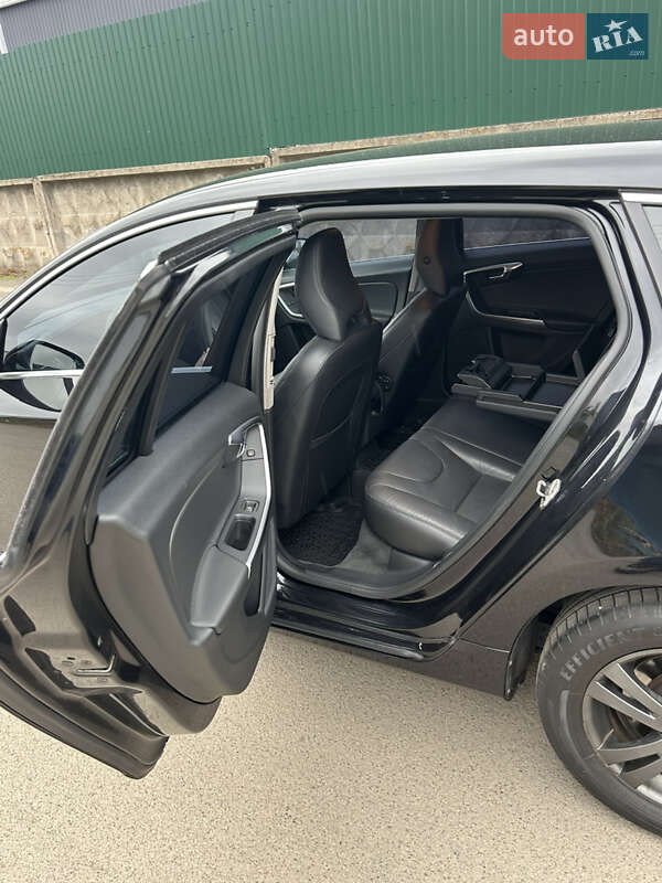 Универсал Volvo V60 2014 в Киеве фото 21 Универсал Volvo V60 2014 в Киеве