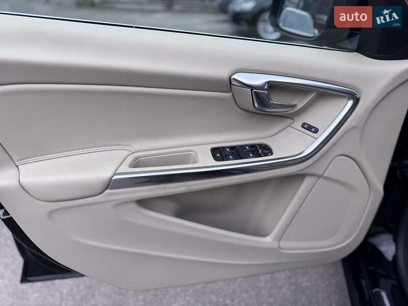 Універсал Volvo V60 2012 в Києві