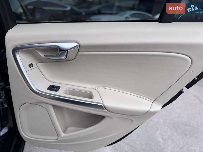 Універсал Volvo V60 2012 в Києві