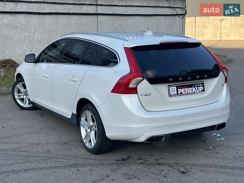 Универсал Volvo V60 2014 в Киеве
