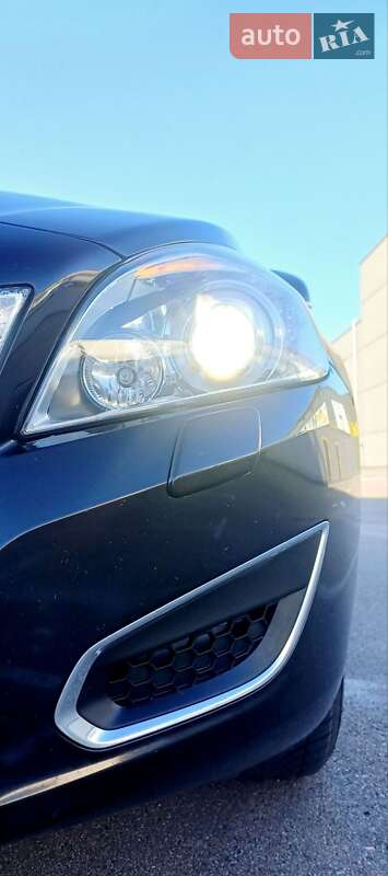 Универсал Volvo V60 2012 в Киеве