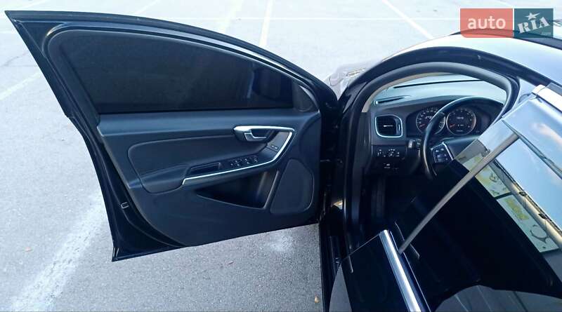 Универсал Volvo V60 2012 в Киеве
