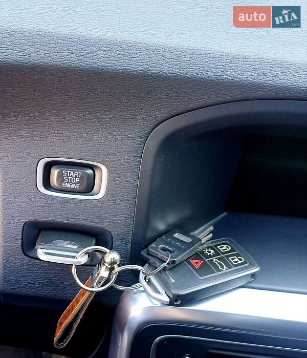 Универсал Volvo V60 2012 в Киеве