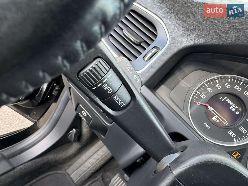 Универсал Volvo V60 2012 в Киеве фото 51 Универсал Volvo V60 2012 в Киеве