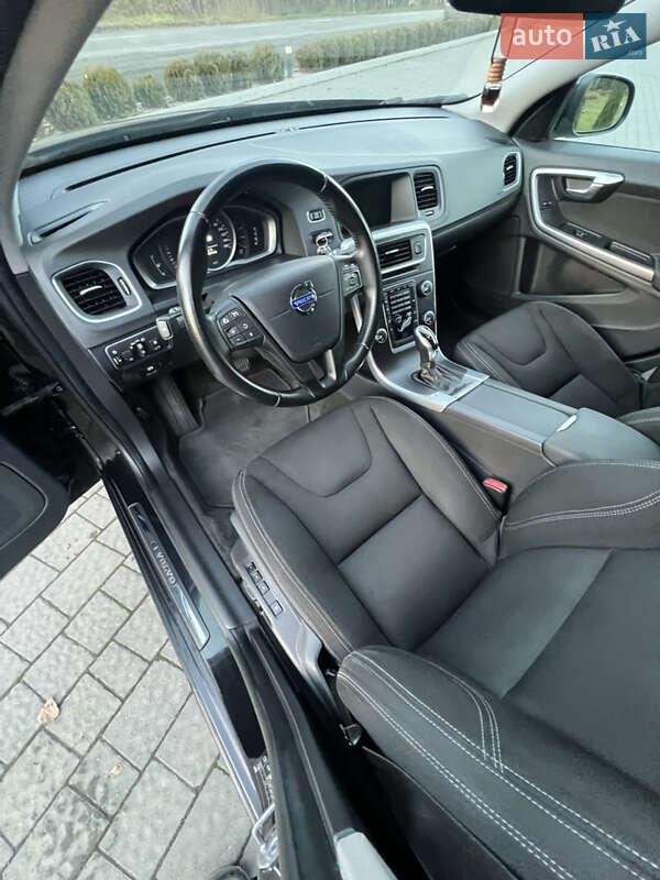 Универсал Volvo V60 2014 в Луцке