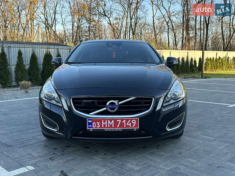 Универсал Volvo V60 2011 в Луцке
