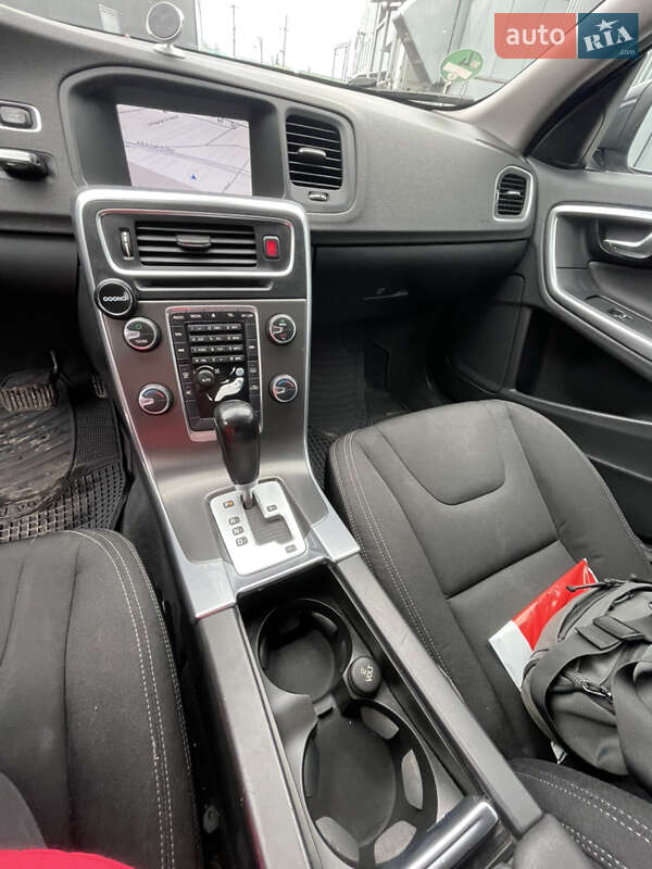 Універсал Volvo V60 2011 в Стрию