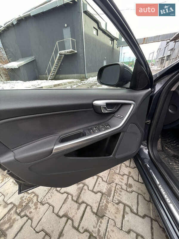 Універсал Volvo V60 2011 в Стрию