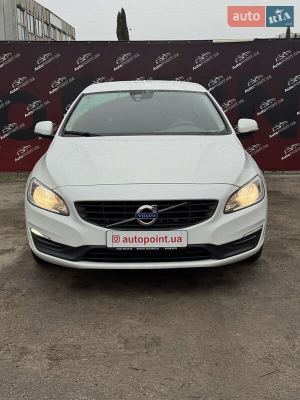 Универсал Volvo V60 2016 в Сумах