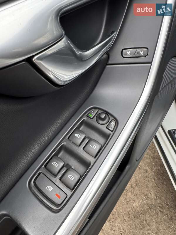 Универсал Volvo V60 2016 в Сумах