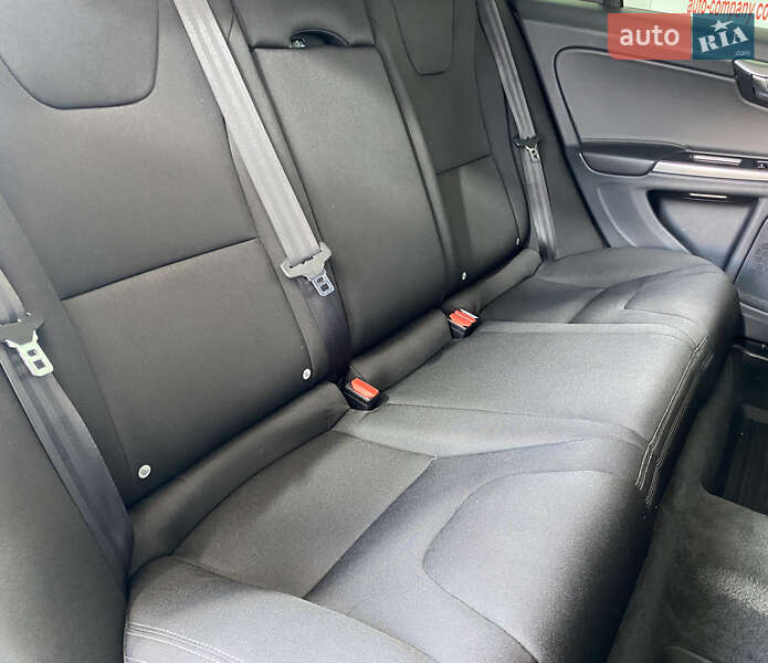 Универсал Volvo V60 2018 в Львове фото 22 Универсал Volvo V60 2018 в Львове