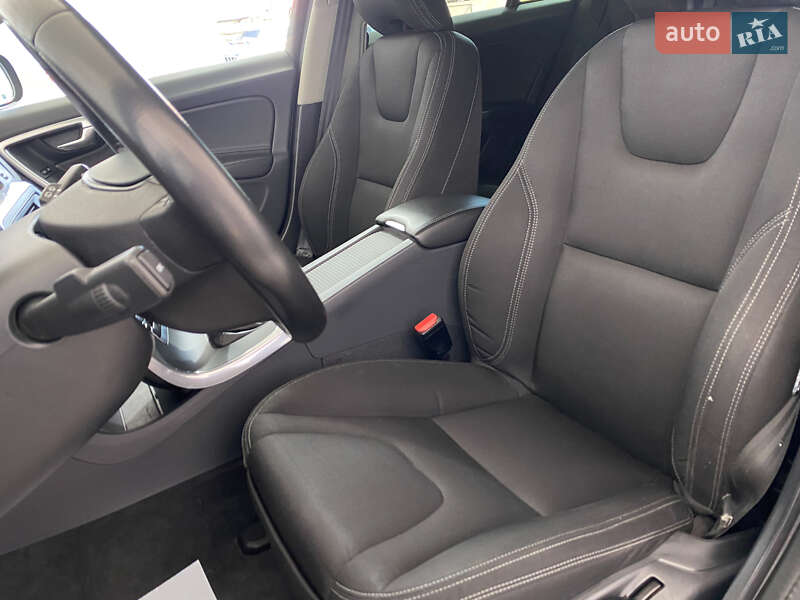 Универсал Volvo V60 2018 в Львове фото 7 Универсал Volvo V60 2018 в Львове
