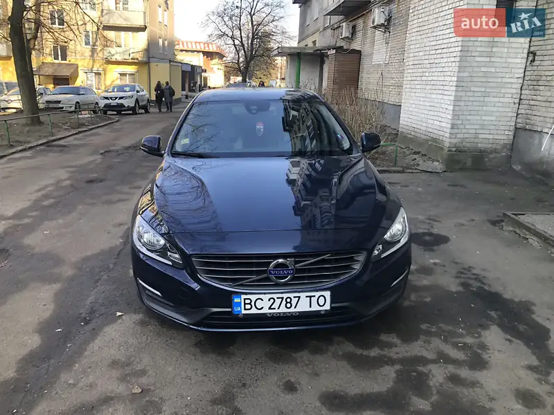 Volvo V60 2015