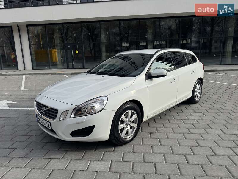 Volvo V60 2011 Volvo V60 2011