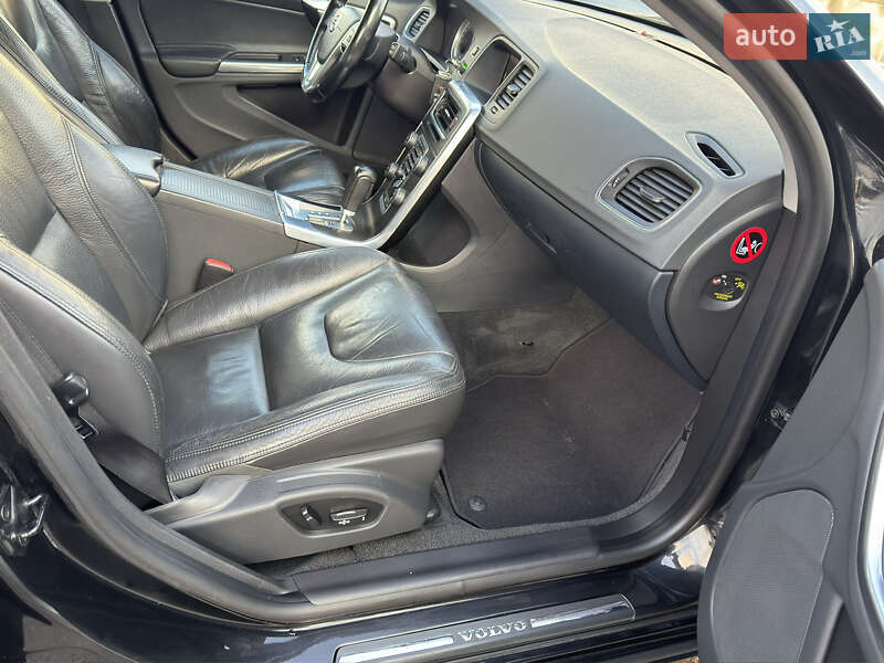 Універсал Volvo V60 2011 в Києві фото 27 Універсал Volvo V60 2011 в Києві