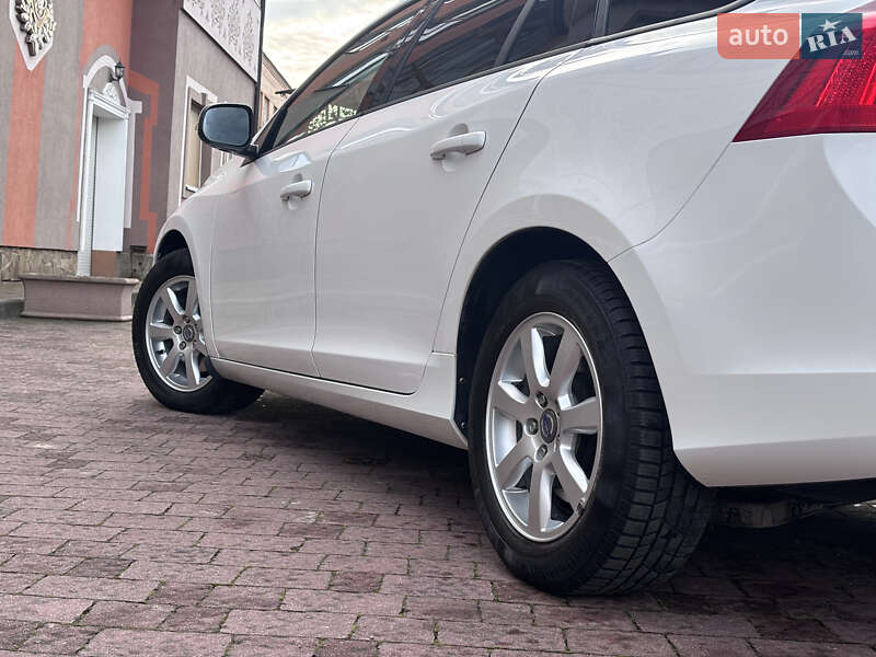 Универсал Volvo V60 2013 в Стрые
