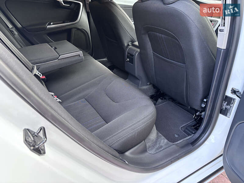 Универсал Volvo V60 2013 в Стрые