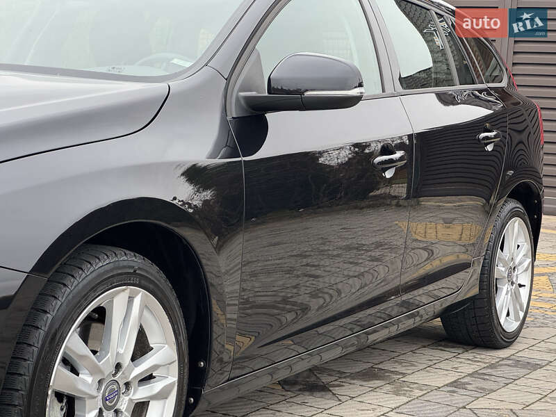 Универсал Volvo V60 2012 в Стрые фото 83 Универсал Volvo V60 2012 в Стрые