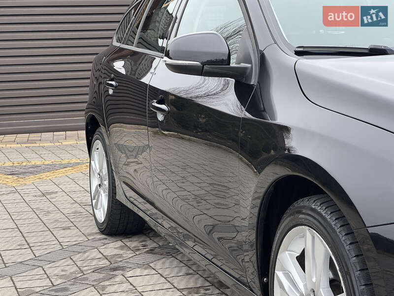 Универсал Volvo V60 2012 в Стрые фото 92 Универсал Volvo V60 2012 в Стрые