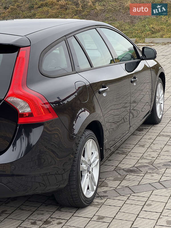 Универсал Volvo V60 2012 в Стрые фото 96 Универсал Volvo V60 2012 в Стрые