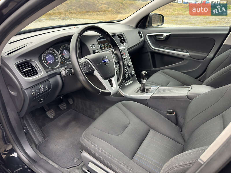 Универсал Volvo V60 2012 в Стрые фото 121 Универсал Volvo V60 2012 в Стрые
