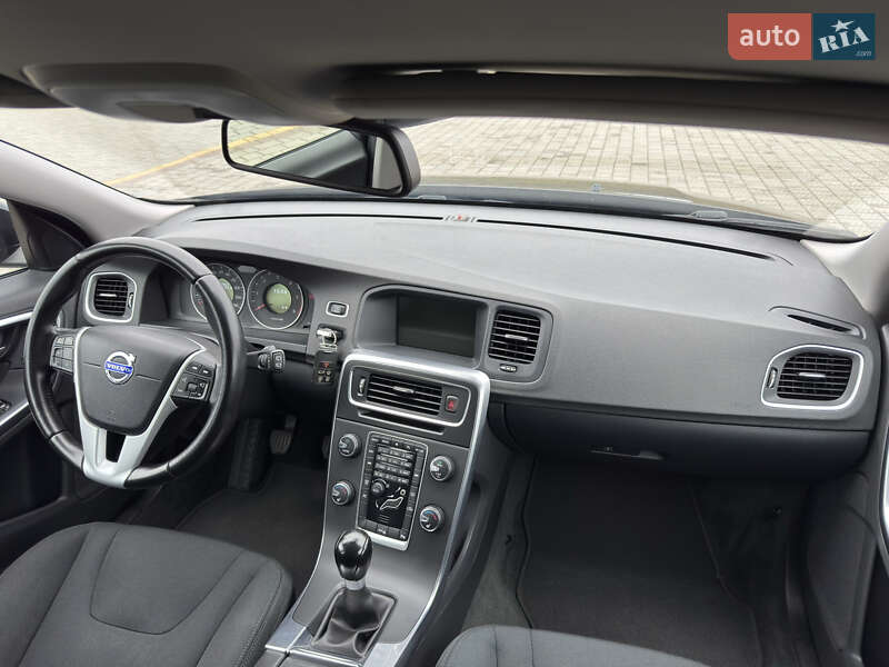 Универсал Volvo V60 2012 в Стрые фото 138 Универсал Volvo V60 2012 в Стрые