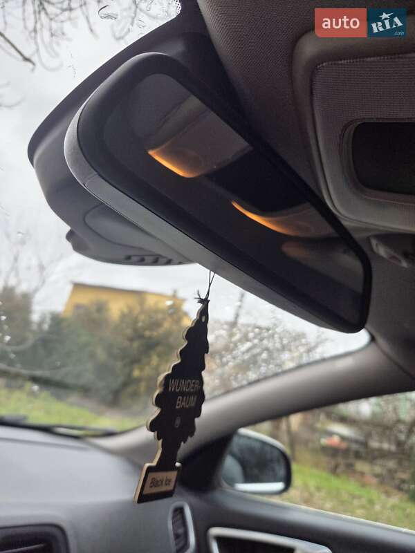 Универсал Volvo V60 2012 в Львове