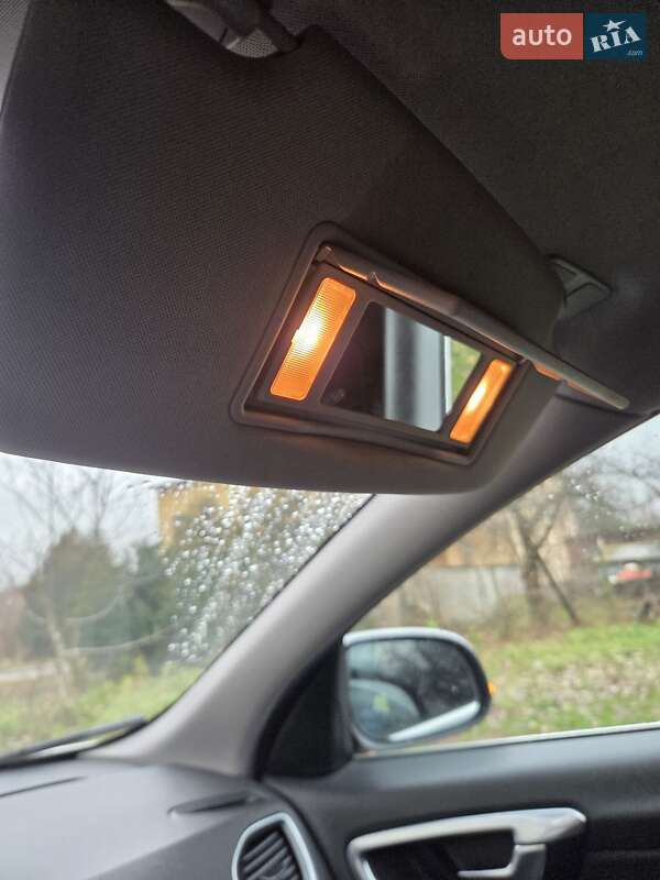 Универсал Volvo V60 2012 в Львове