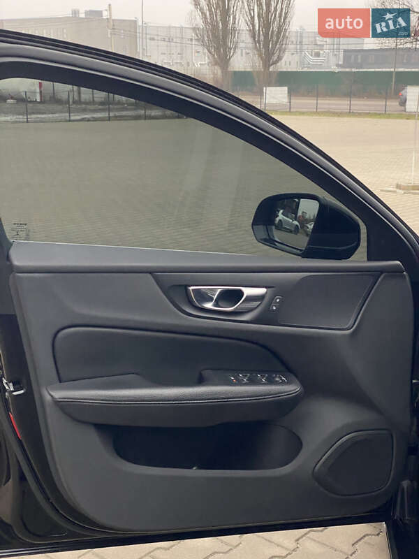 Універсал Volvo V60 2020 в Києві