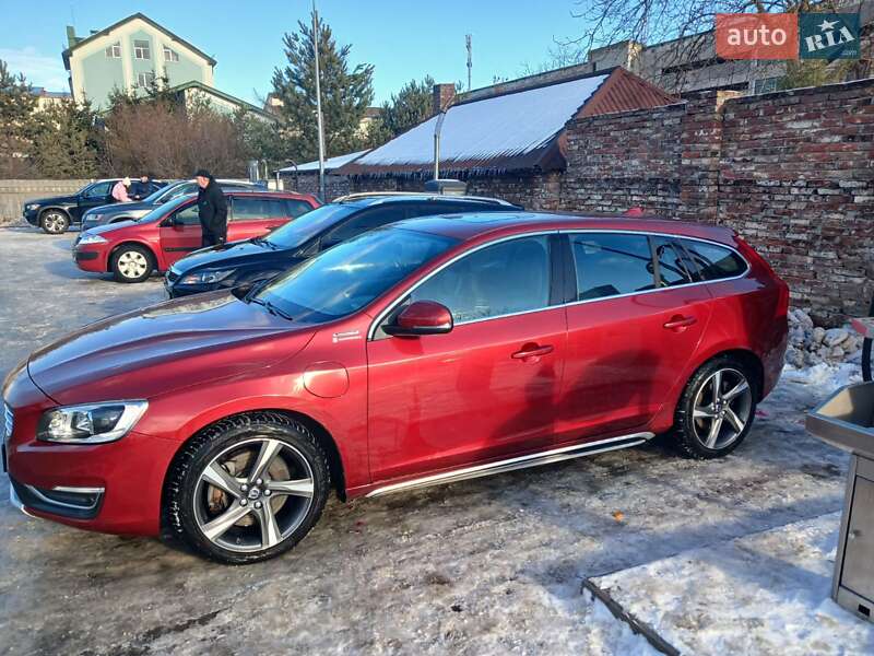 Универсал Volvo V60 2015 в Львове