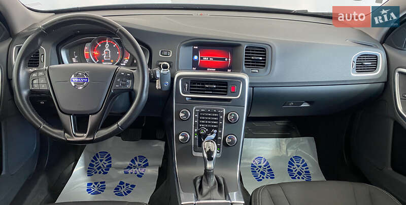 Универсал Volvo V60 2018 в Львове фото 12 Универсал Volvo V60 2018 в Львове