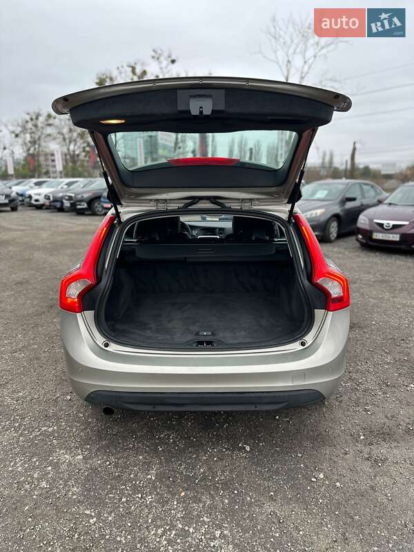 Универсал Volvo V60 2011 в Белогородке