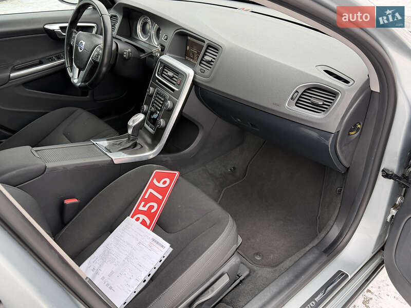 Универсал Volvo V60 2013 в Луцке фото 14 Универсал Volvo V60 2013 в Луцке
