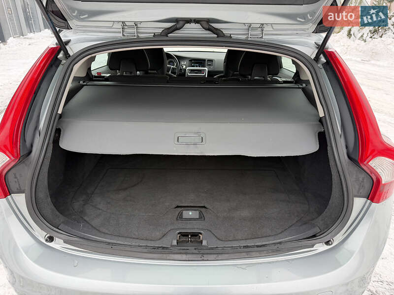 Универсал Volvo V60 2013 в Луцке фото 20 Универсал Volvo V60 2013 в Луцке