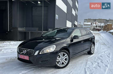Универсал Volvo V60 2013 в Калуше