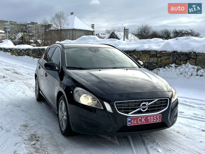 Универсал Volvo V60 2013 в Калуше