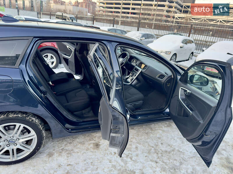 Универсал Volvo V60 2012 в Киеве