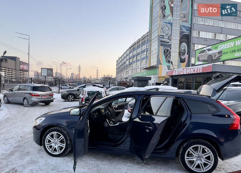 Универсал Volvo V60 2012 в Киеве