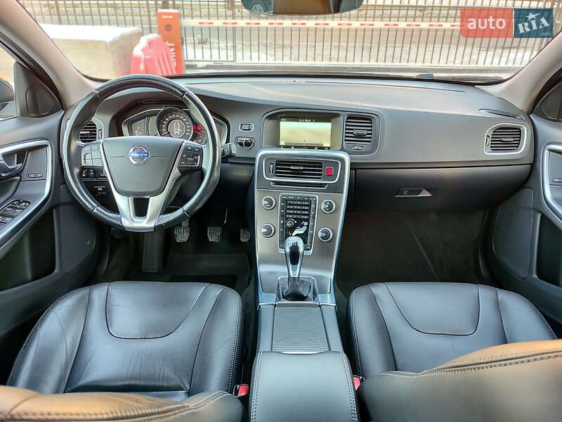 Универсал Volvo V60 2014 в Киеве