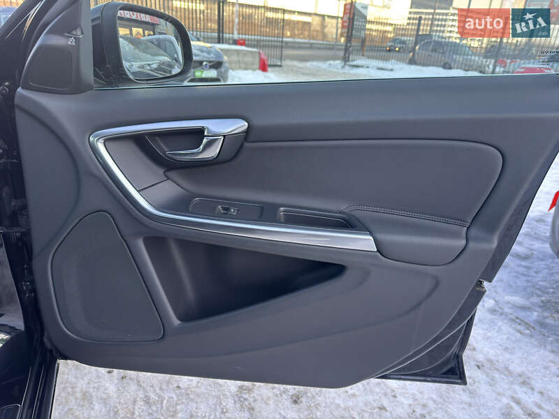 Универсал Volvo V60 2011 в Киеве