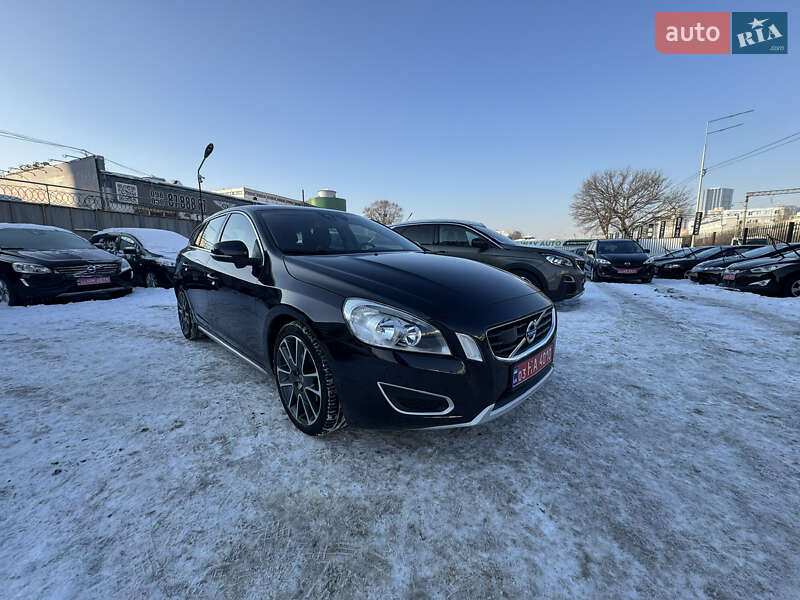 Универсал Volvo V60 2011 в Киеве