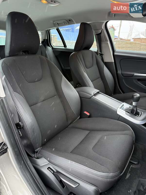 Универсал Volvo V60 2011 в Сумах фото 39 Универсал Volvo V60 2011 в Сумах