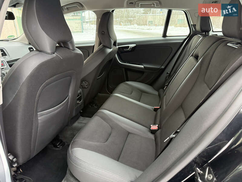 Универсал Volvo V60 2011 в Стрые фото 36 Универсал Volvo V60 2011 в Стрые