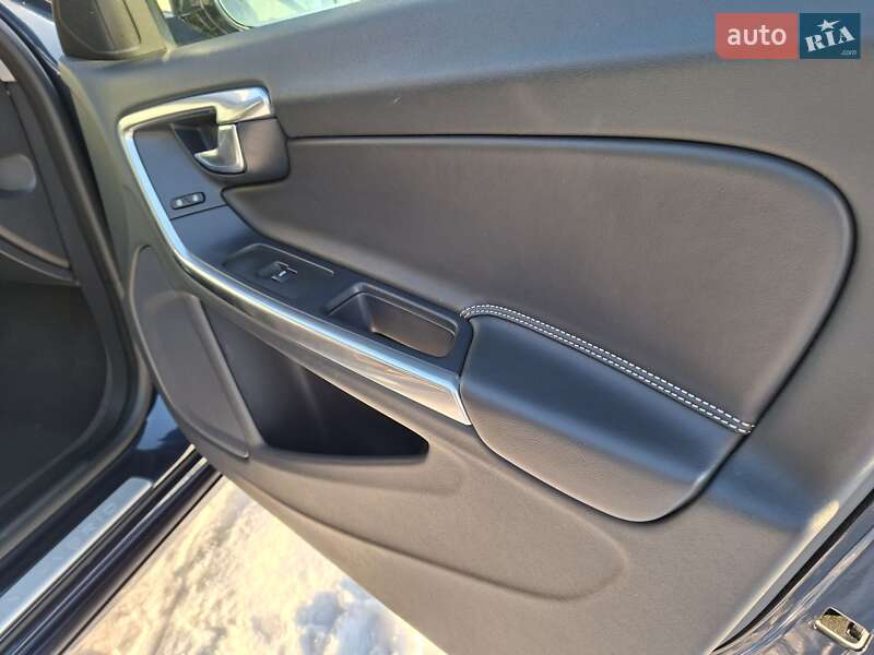 Универсал Volvo V60 2014 в Ровно фото 22 Универсал Volvo V60 2014 в Ровно