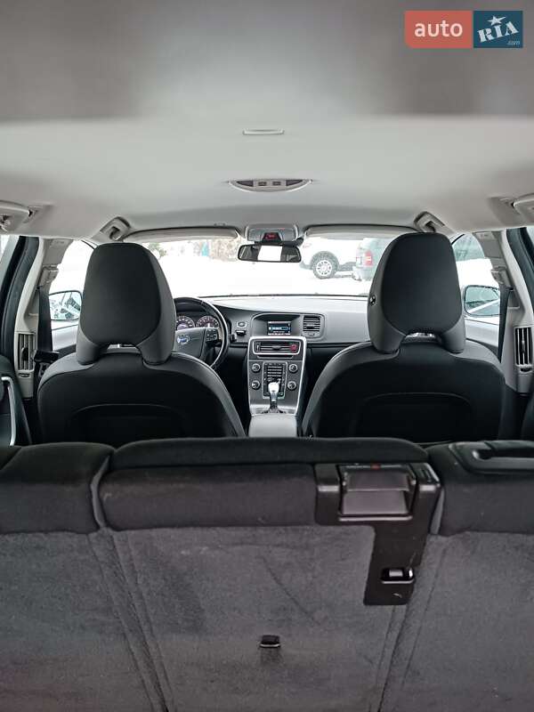 Универсал Volvo V60 2012 в Золочеве