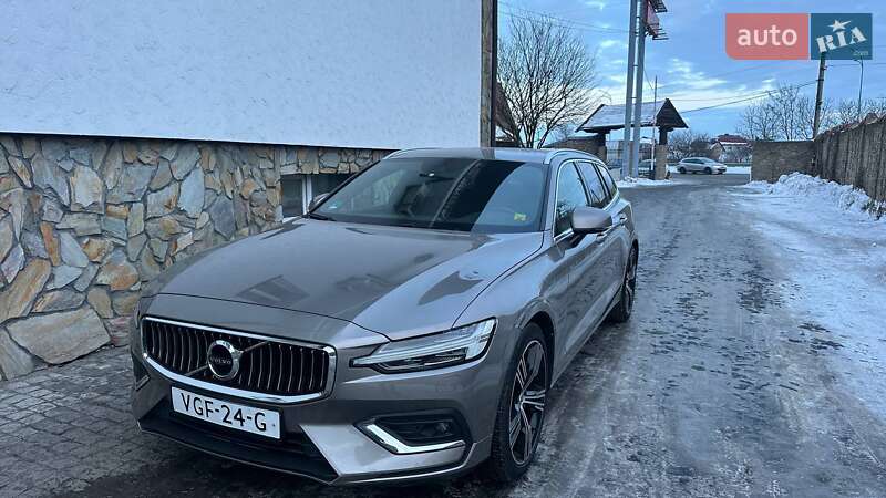 Универсал Volvo V60 2021 в Дубно