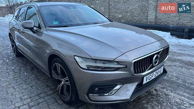 Универсал Volvo V60 2021 в Дубно