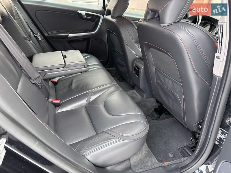 Универсал Volvo V60 2015 в Стрые